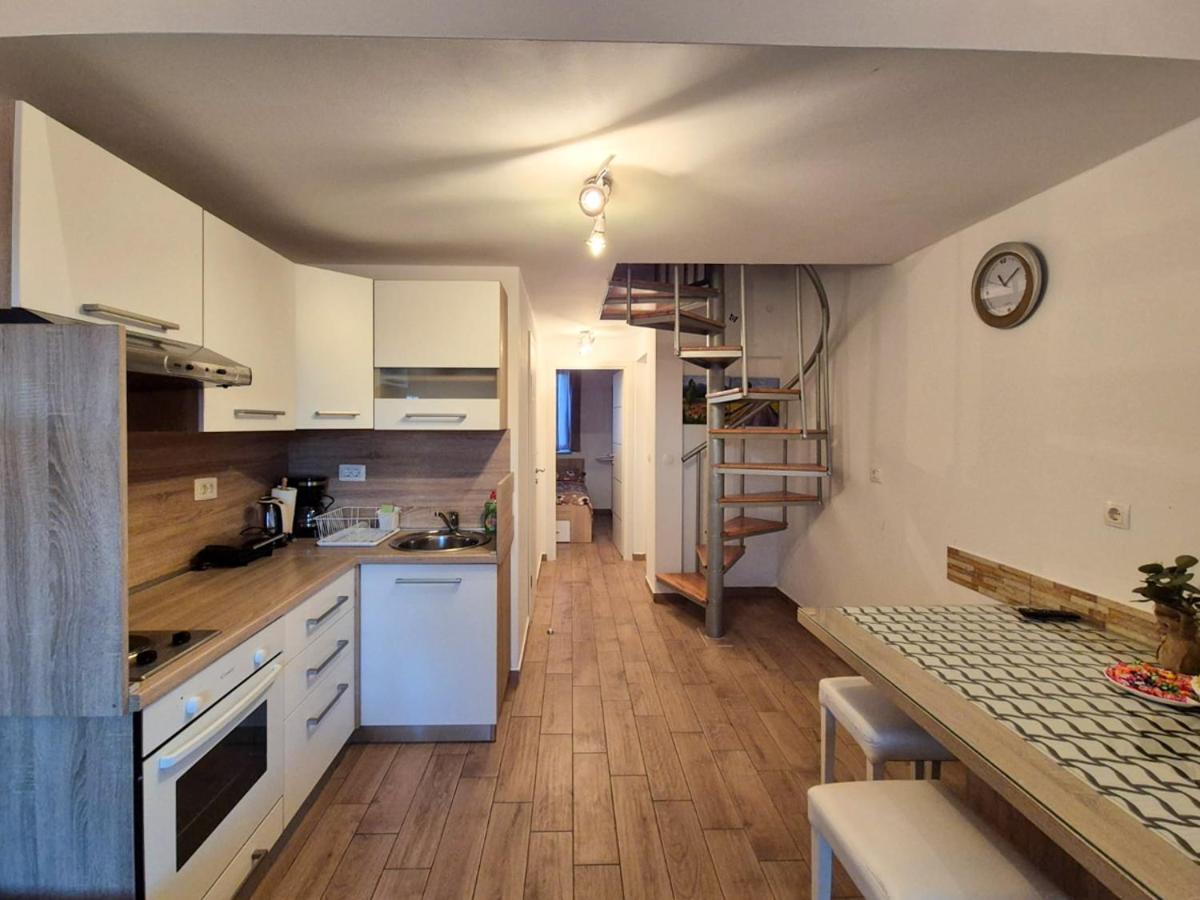 Apartman Meghan Pula Ngoại thất bức ảnh