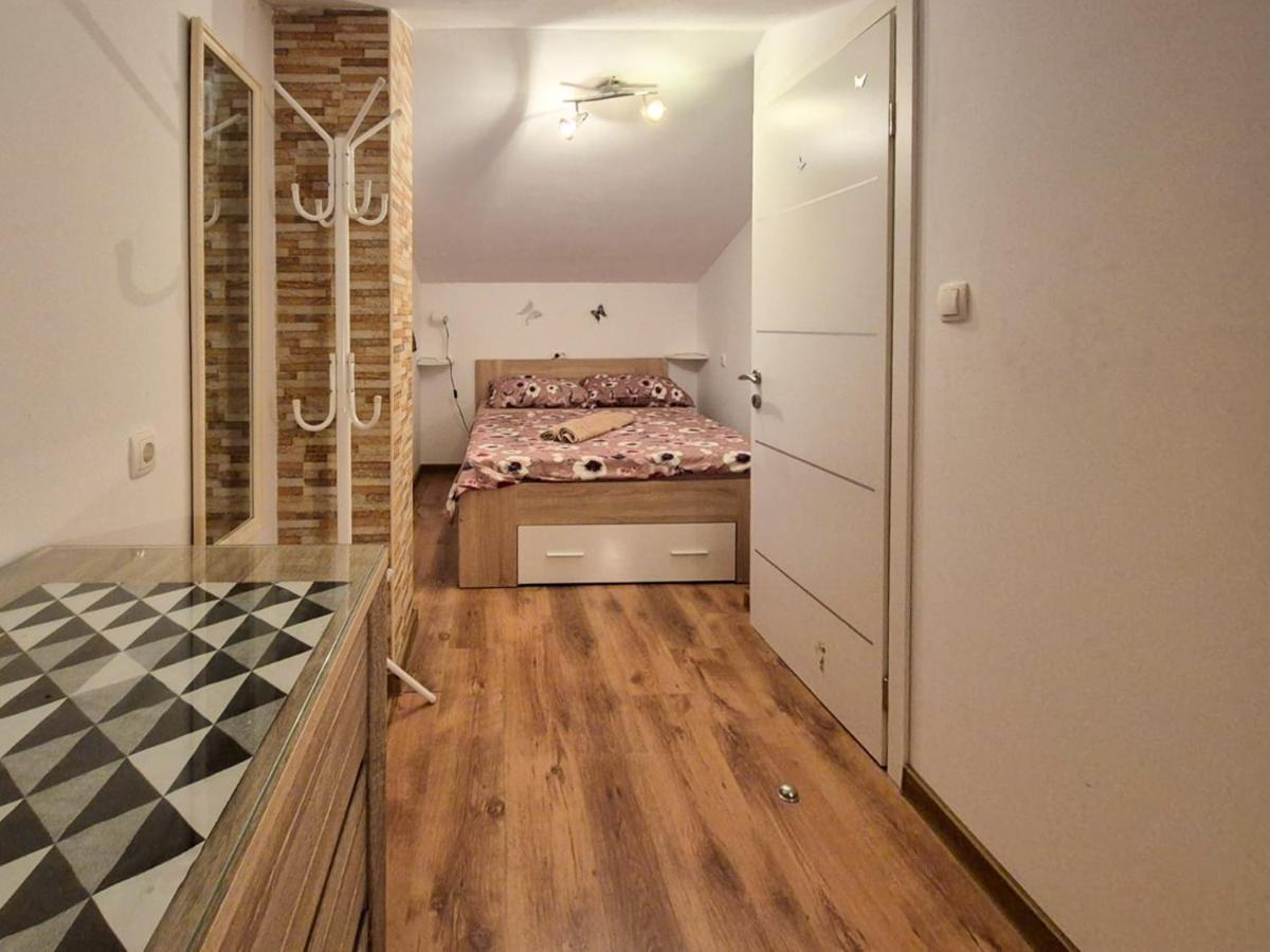 Apartman Meghan Pula Ngoại thất bức ảnh